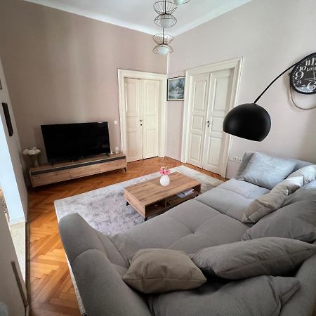 Apartman Sandra Pula Bagian luar foto